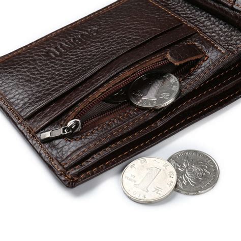 men's wallet with coin zipper.